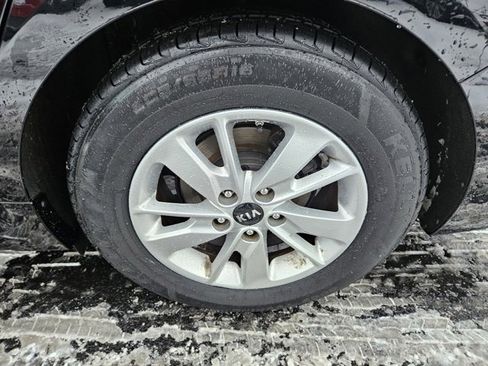 Used 2017 Kia Optima LX image 24