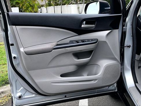 Used 2014 Honda CR-V LX image 18