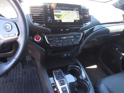Used 2020 Honda Passport Touring image 19