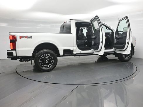 New 2026 Ford F250 Platinum image 4
