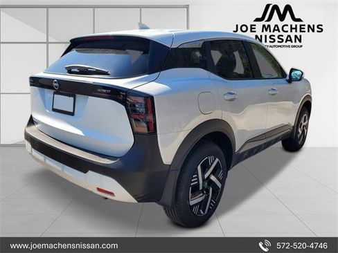 New 2026 Nissan Kicks SV image 5