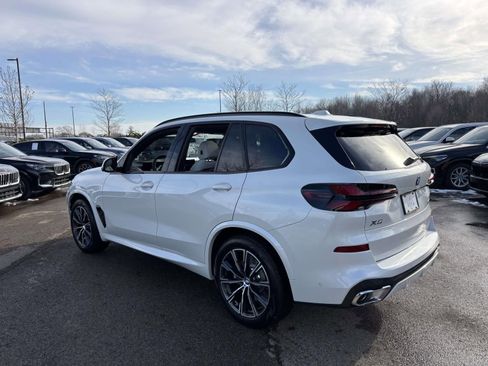 New 2026 BMW X5 xDrive50e w/ M Sport Package AWD/4WD image 5