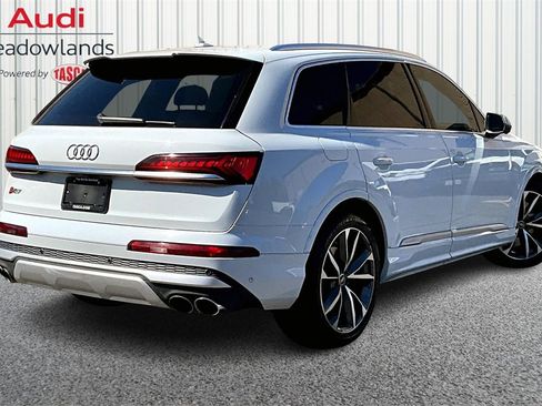 Certified 2022 Audi SQ7 Premium Plus w/ SQ7 Executive Package image 6