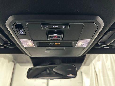 Used 2025 Toyota 4Runner TRD Off-Road image 38