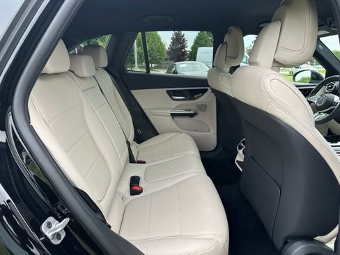 Used 2026 Mercedes-Benz GLC 300 4MATIC image 21