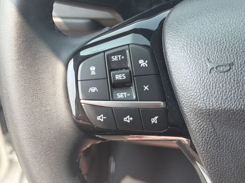 Certified 2022 Ford Escape SEL w/ Technology Package AWD/4WD image 18