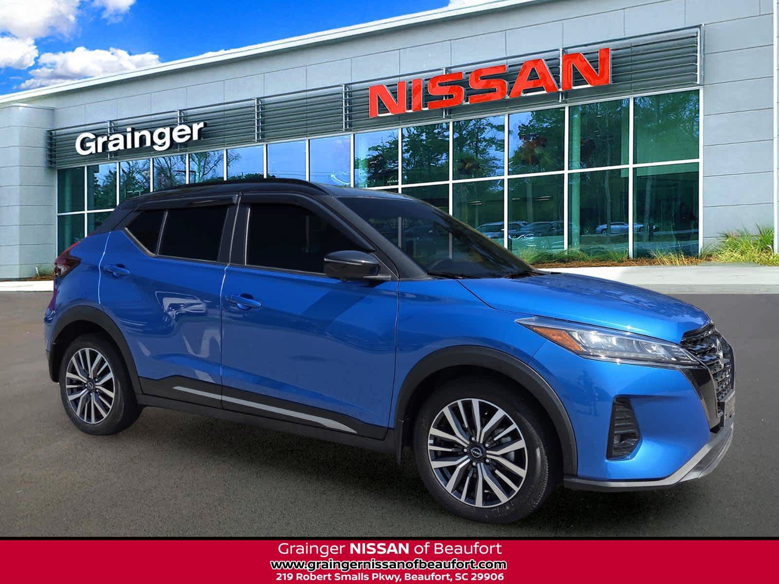 Used 2023 Nissan Kicks SR w/ SR Premium Package FWD image 1