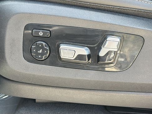 Used 2025 BMW X5 xDrive40i w/ M Sport Package AWD/4WD image 24