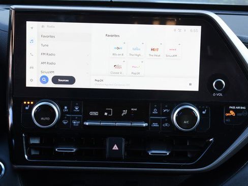 Certified 2023 Toyota Highlander Bronze Edition image 21