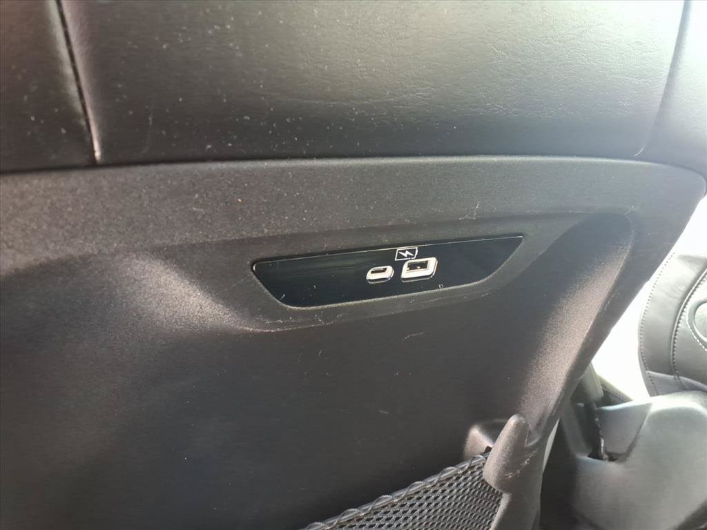 Used 2024 Chrysler Pacifica Touring-L FWD image 25