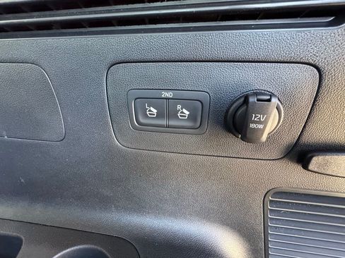 Used 2024 Kia Sorento S w/ Panoramic Sunroof Package image 38