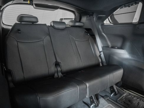 New 2026 Toyota Sienna XLE Woodland Edition AWD/4WD image 32