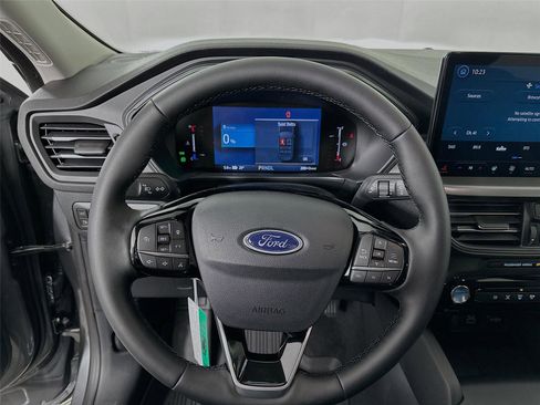 New 2026 Ford Escape SE FWD image 12