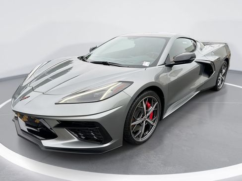 Used 2023 Chevrolet Corvette Stingray Preferred Cpe w/ Z51 Performance Package RWD image 1