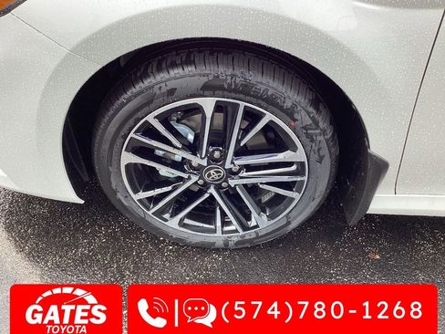 New 2026 Toyota Camry Hybrid AWD/4WD image 16