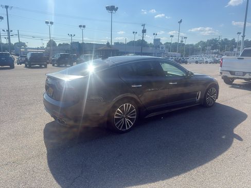 Used 2019 Kia Stinger RWD image 3