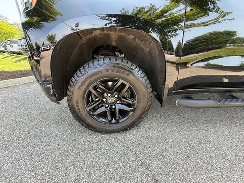 Used 2020 Chevrolet Silverado 1500 LT Trail Boss AWD/4WD image 36