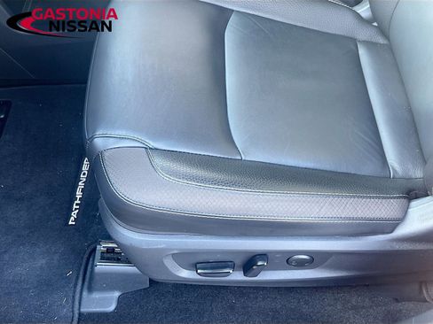 Used 2024 Nissan Pathfinder SL image 26