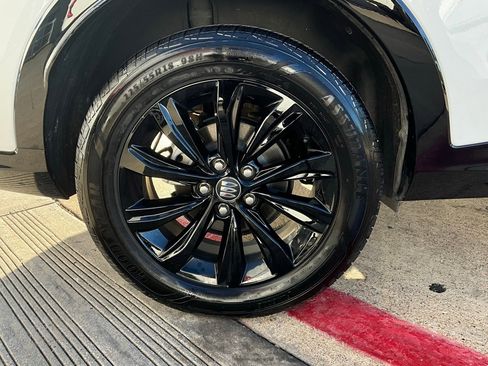 Used 2025 Buick Envista Sport Touring image 9