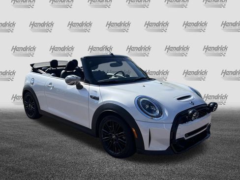 Used 2024 MINI Cooper S image 2