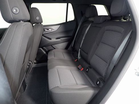 New 2025 Chevrolet Equinox LT w/ Safety and Technology Package image 30