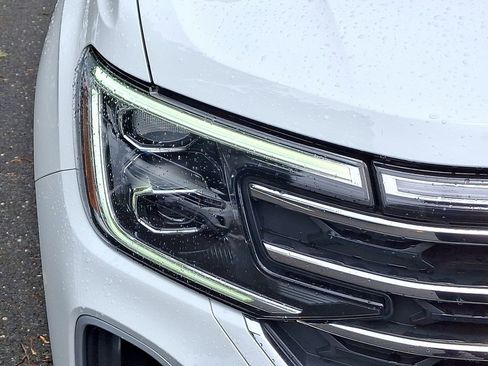 Certified 2024 Volkswagen Atlas SE AWD/4WD image 9