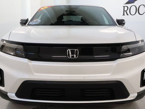 Used 2025 Honda Prologue EX image 2