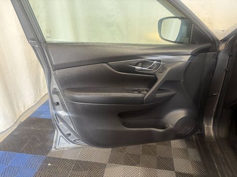 Used 2015 Nissan Rogue SL FWD image 8