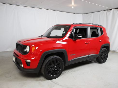 Used 2022 Jeep Renegade Altitude w/ Convenience Group AWD/4WD image 18