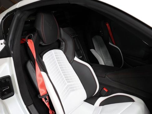 Used 2023 Chevrolet Corvette Stingray Premium Cpe w/ Z51 Performance Package image 6