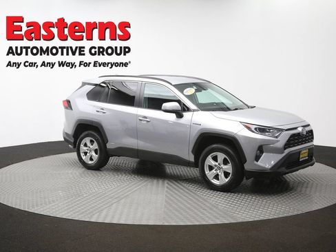 Used 2021 Toyota RAV4 XLE w/ XLE Grade Weather Package AWD/4WD image 49
