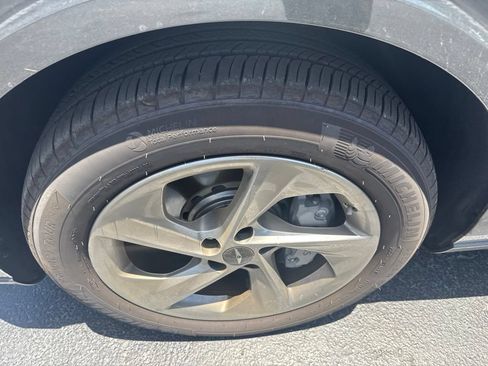 Used 2026 Genesis GV70 2.5T Advanced AWD/4WD image 9