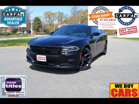Used 2019 Dodge Charger SXT w/ Blacktop Package RWD image 1