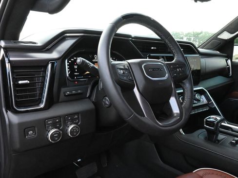 Used 2026 GMC Sierra 1500 Denali Ultimate AWD/4WD image 16