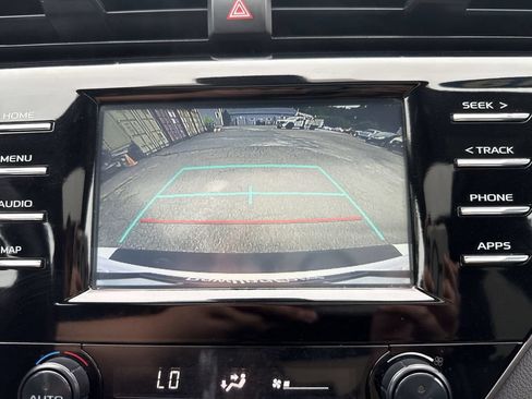 Used 2019 Toyota Camry SE FWD image 17