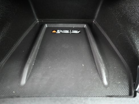 Used 2023 Chevrolet Traverse LT AWD/4WD image 21