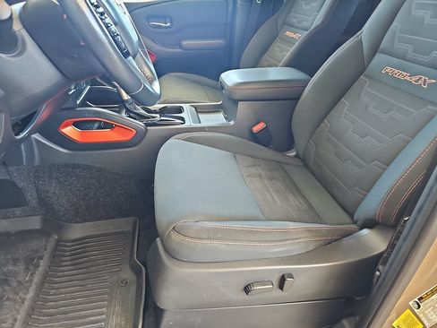 Used 2022 Nissan Frontier PRO-4X w/ Off-Road Protection Package AWD/4WD image 18