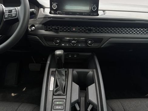 Used 2025 Honda Accord LX image 11