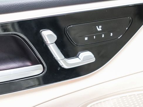 Used 2025 Mercedes-Benz C 300 Sedan image 21