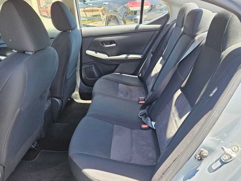 Used 2025 Nissan Sentra SR FWD image 17