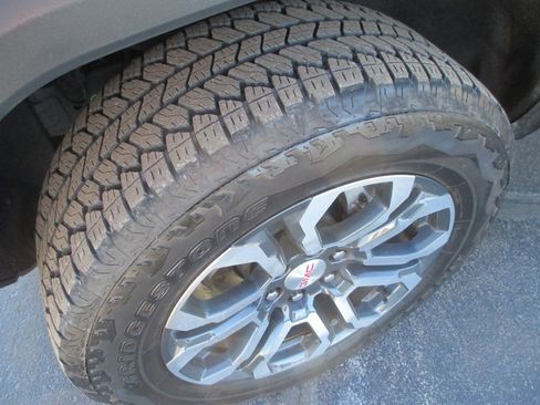 Certified 2023 GMC Canyon AT4 w/ AT4 Premium Package image 13