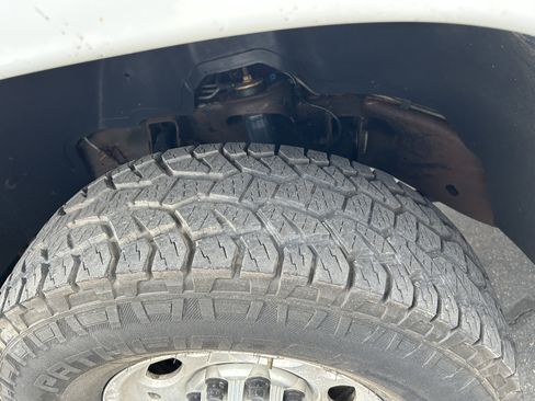 Used 2007 GMC Sierra 2500 SLT w/ Heavy-Duty Power Package image 12