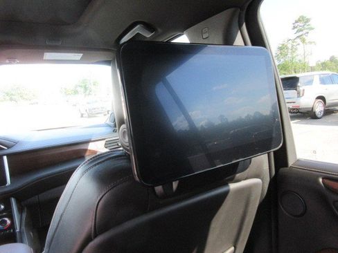 Used 2023 GMC Yukon XL Denali Ultimate image 18