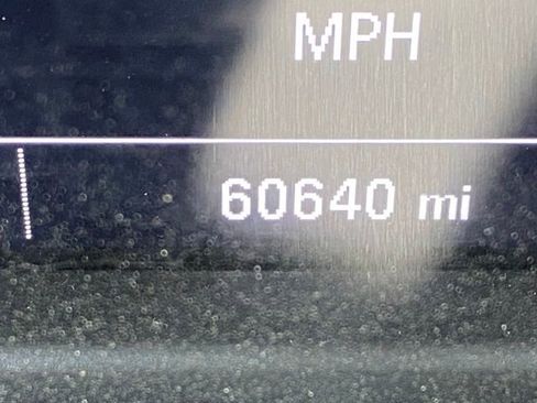 Used 2022 Chevrolet Silverado 1500 Custom image 26