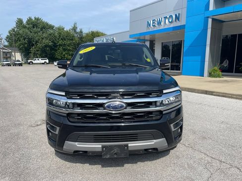 Used 2023 Ford Expedition Limited AWD/4WD image 2
