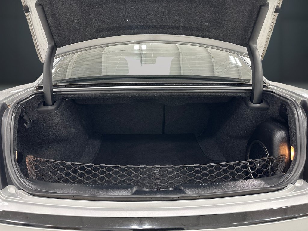 Used 2022 Chrysler 300 S w/ Comfort Group RWD image 12
