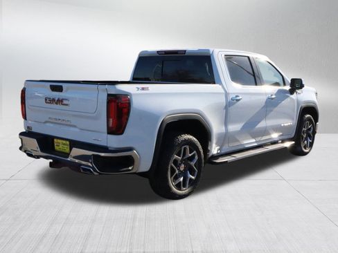 New 2026 GMC Sierra 1500 SLT image 7