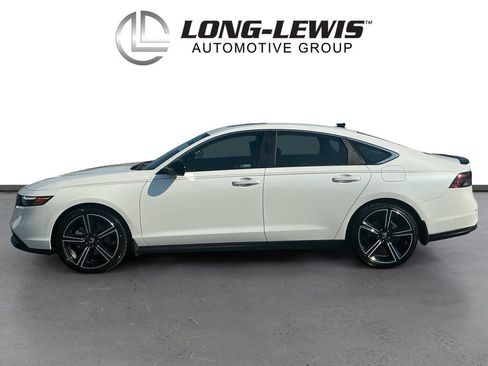 Used 2024 Honda Accord Sport image 2