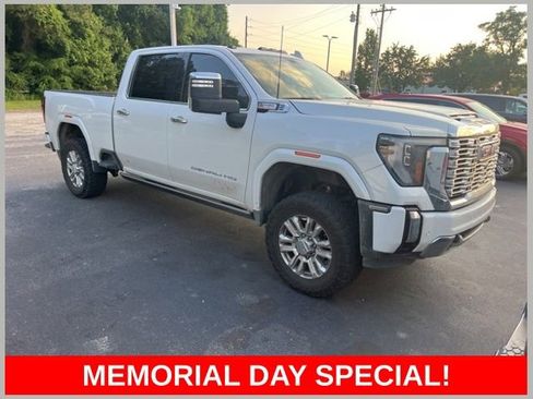 Used 2025 GMC Sierra 3500 Denali w/ Denali Reserve Package AWD/4WD image 1