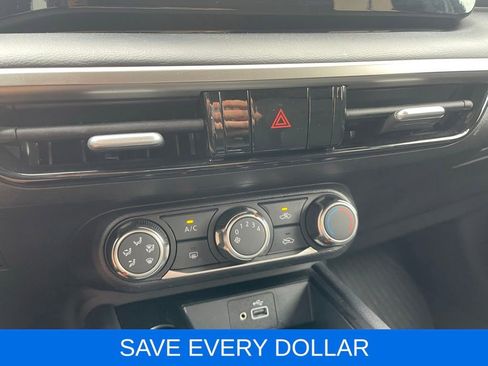 Used 2025 Nissan Kicks S FWD image 11